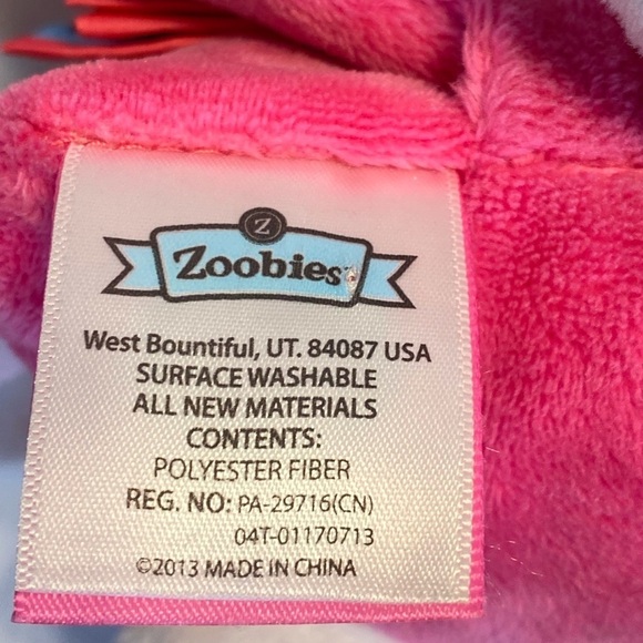 Hello Kitty stuffie and  it’s also a Book! EUC - Picture 4 of 9